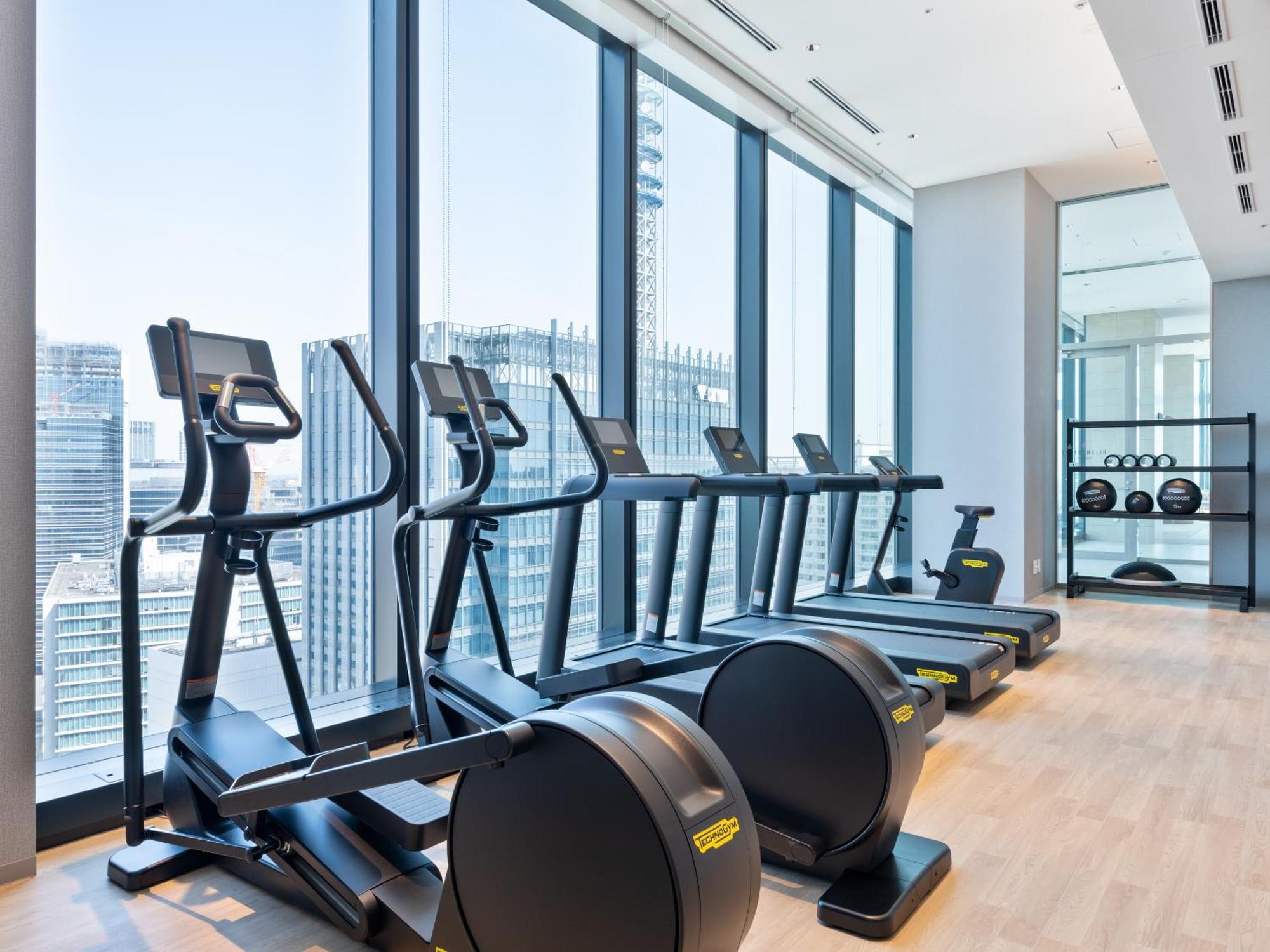 Mitsui Garden Hotel Yokohama Minatomirai Premier Exterior photo The gym at the 108